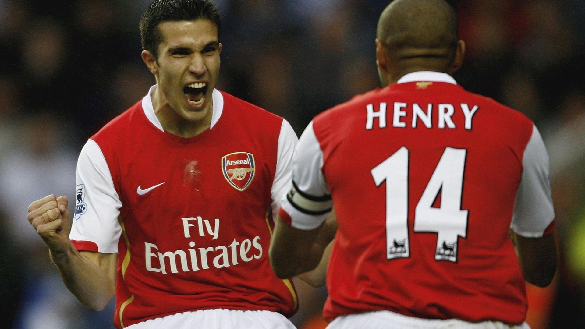 爱游戏体育平台-英超惊心动魄：逆转攻势令人心跳加速，英超逆袭夺冠